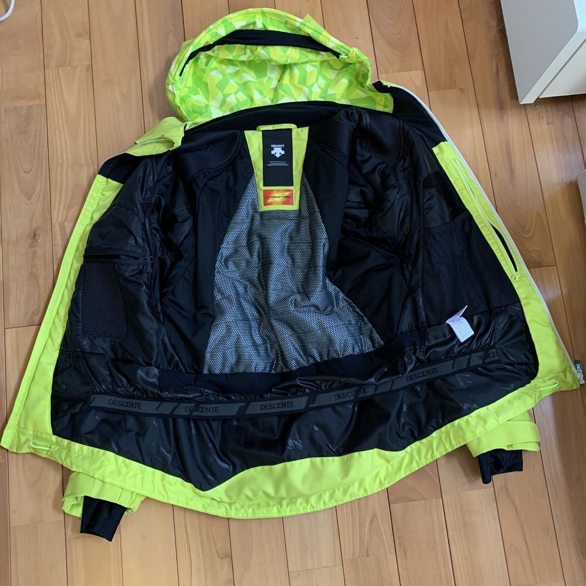 DESCENTE デサントスキーウェア M イエロー 黄色 上位モデル