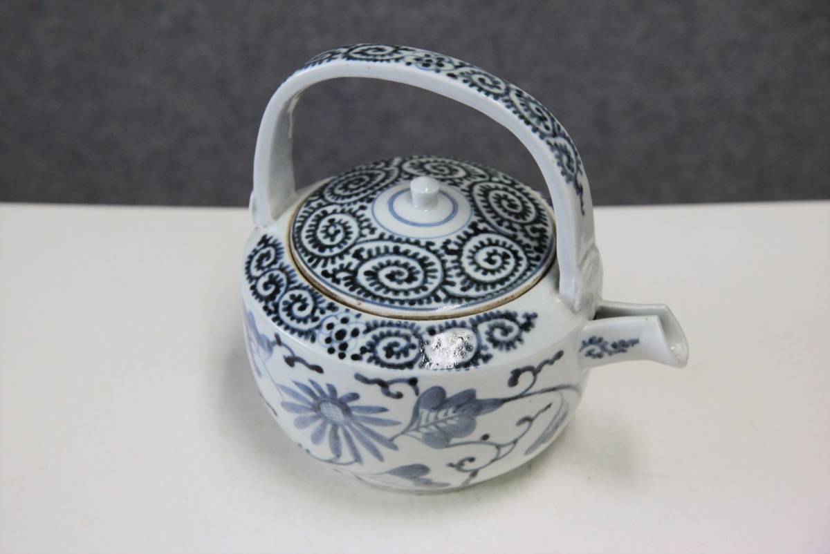 蛸唐草模様 水差し | 急須、水差し 青磁蛸唐草 水指 伊万里焼 伊万里焼