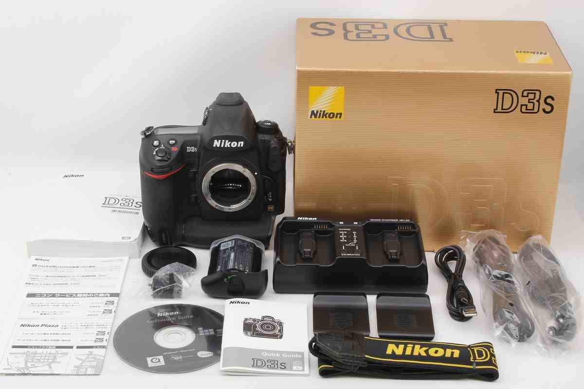 ☆超美品☆Nikon ニコン D3S ボディ☆ショット数8849豪華オマケ付☆