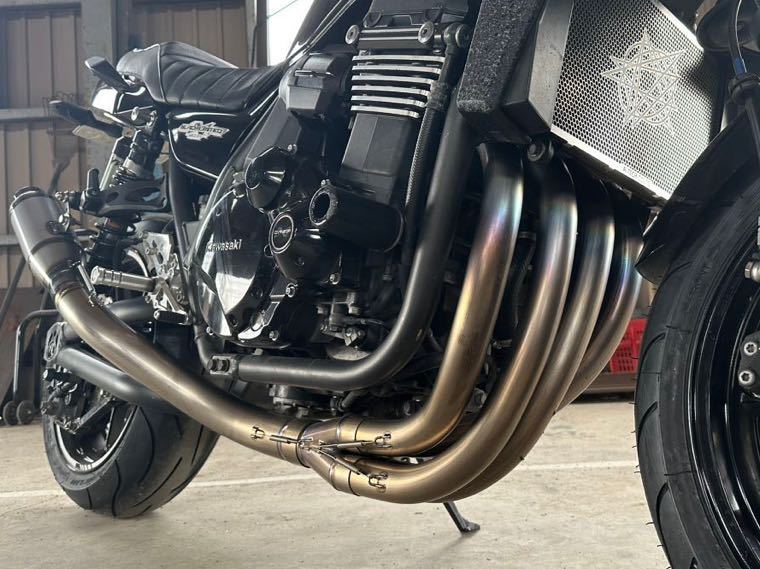 カワサキZRX1200ダエグのサイレンサーです。チタン zrx1200daeg チタン フルエキ ケーファクトリー モナカサイレンサー