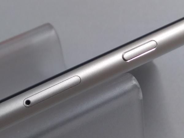 docomo 【SIMロックなし】MMYG3J/A iPhone SE(第3世代) 128GB スター