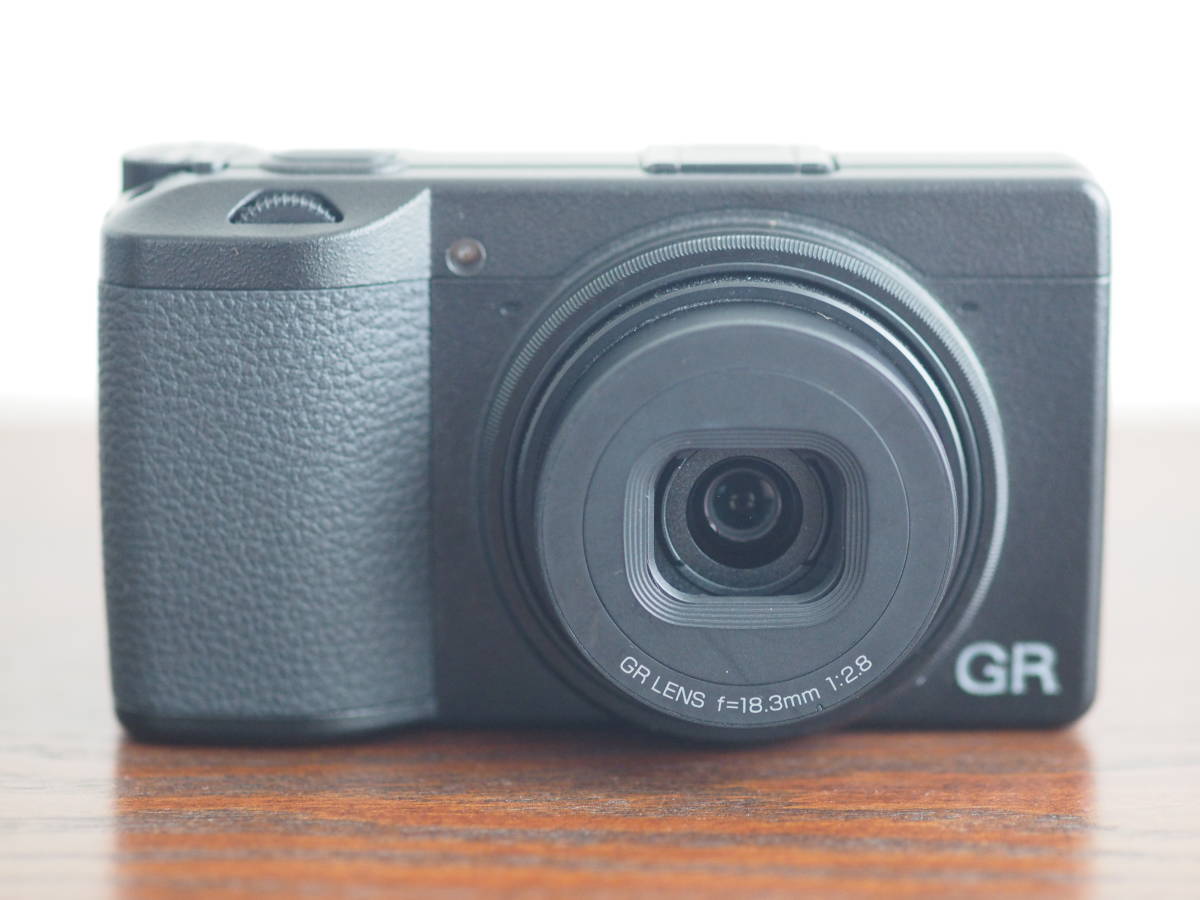 GR RICOH III - | 究極のスナップシューター ビックカメラ.com Ricoh 