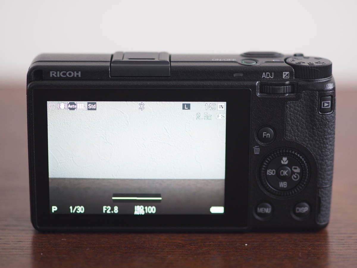 GR RICOH III - | 究極のスナップシューター ビックカメラ.com Ricoh 