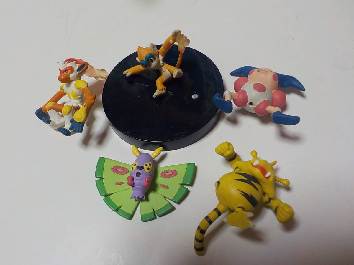 ポケモン立体図鑑など計100個