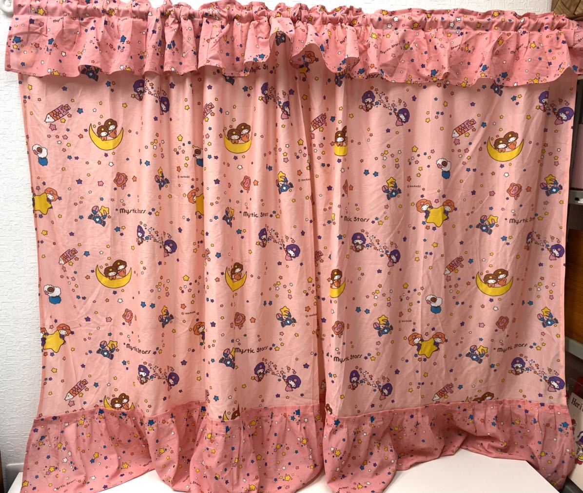 昭和 カーテンの値段と価格推移は 9件の売買情報を集計した昭和 カーテンの価格や価値の推移データを公開