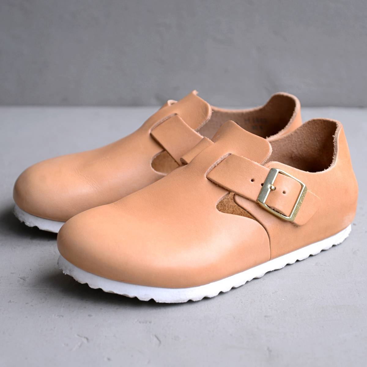  ビルケンシュトック ロンドン レザー 35 ナロー ヌメ革 BIRKENSTOCK LONDON(22.5cm)｜売買されたオークション情報、yahooの商品情報をアーカイブ公開 - オークファン 靴、サンダル