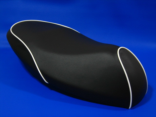 【大得価，お買い得】 シグナスＸ ＳＥ１２Ｊ ５ＴＹ 台湾仕様 張替用表皮Ⅳシートカバー 東京製 カスタム(社外品)｜売買されたオークション情報、yahooの商品情報をアーカイブ公開 - オークファン ヤマハ用