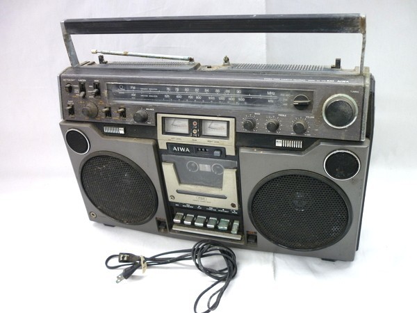 全国無料，高品質 1000円スタート ラジカセ AIWA アイワ 2BAND TPR-820