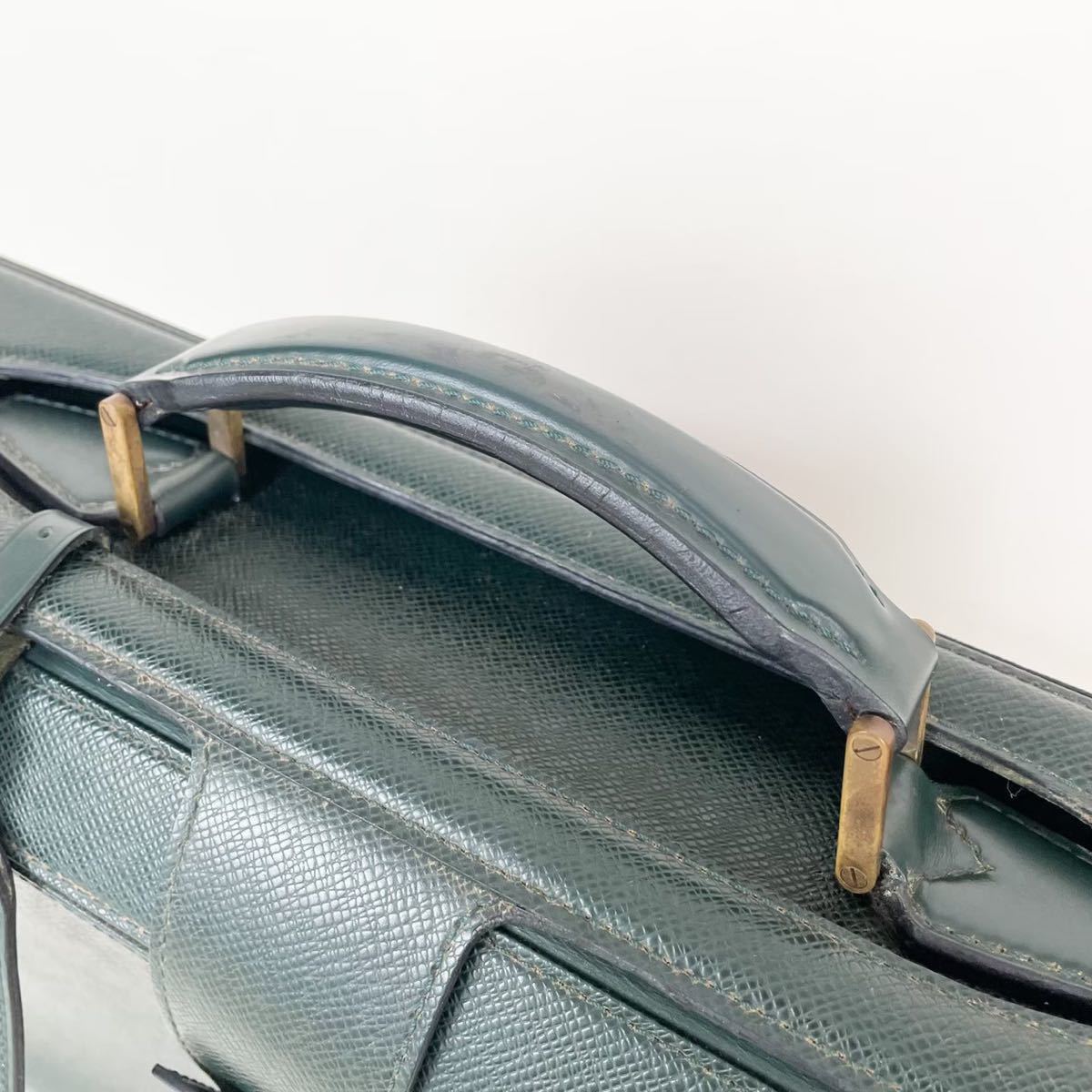 LOUIS VUITTON ルイヴィトン M30024 タイガ ウラル ブリーフケース 