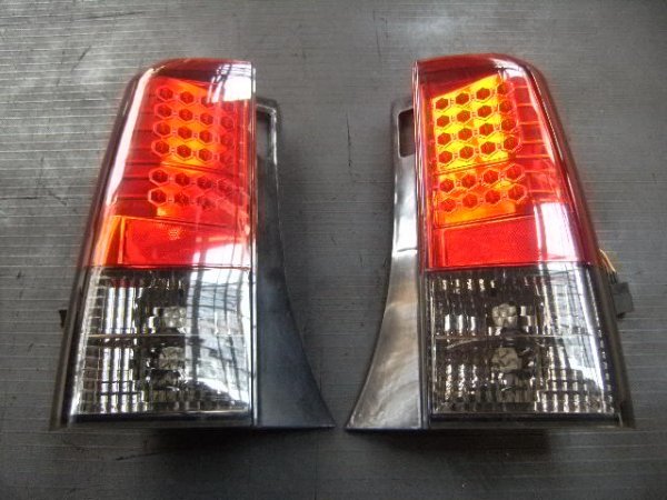 トヨタbB 30 35社外 LEDテールランプ bB NCP30系 ncp31 持込にてLED