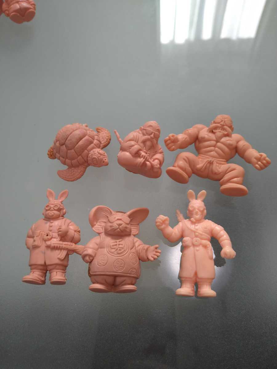 HOT，新作登場】 ドラ消し ドラゴンボール消しゴム 悟空 筋斗雲 肌色