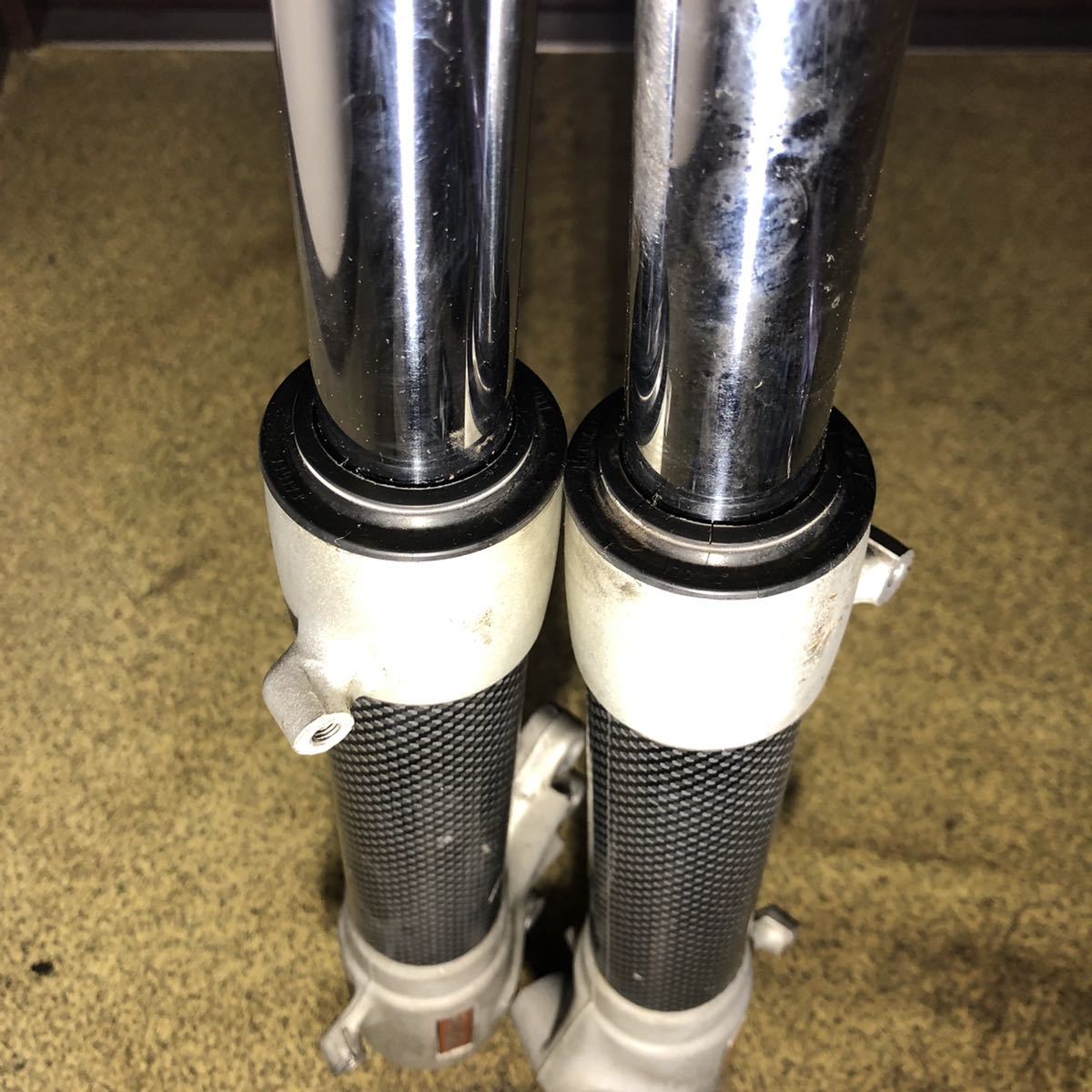 売り切りエアロックス100 フロントフォーク aerox PAIOLI 4vp 5fa