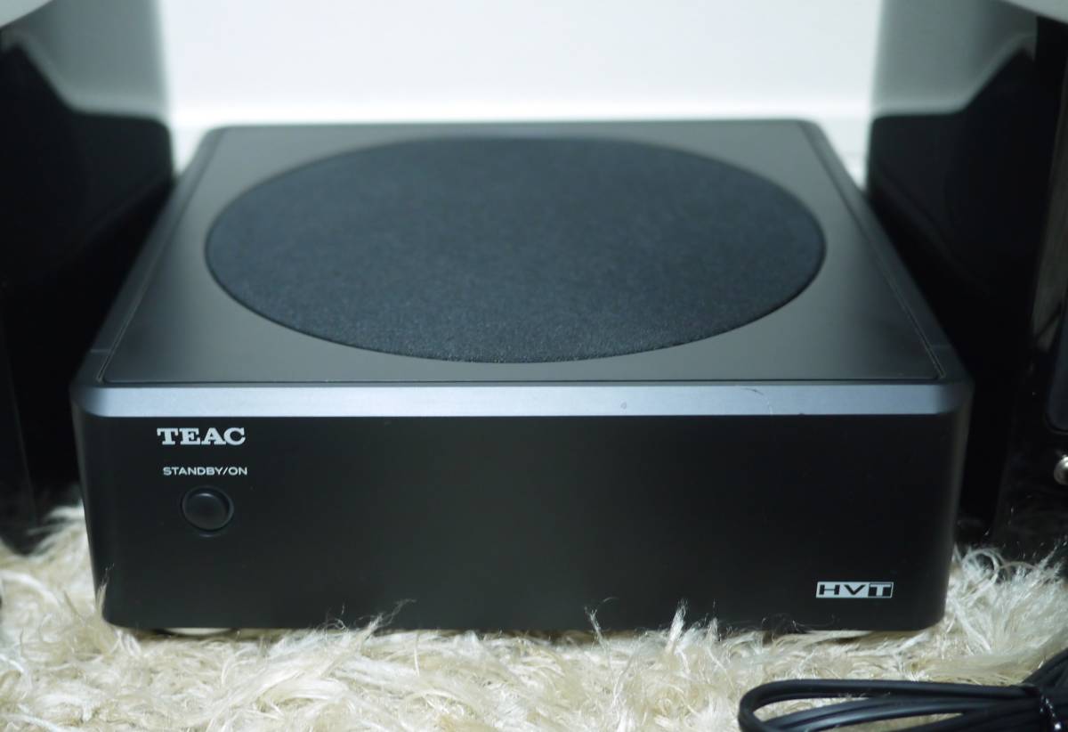 01 TEAC | デスクトップで低振動で重低音、ティアックからReference