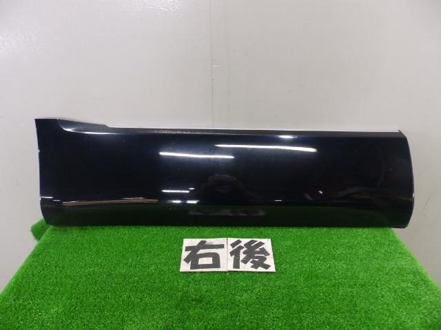デリカD:5/D5 DBA-CV5W 右リアドアプロテクター 4B12 X24 5757A078XB 221051