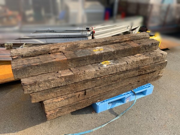 引取限定】 枕木 まくらぎ 2000×200×130mm 1本単位 中古 ガーデニング