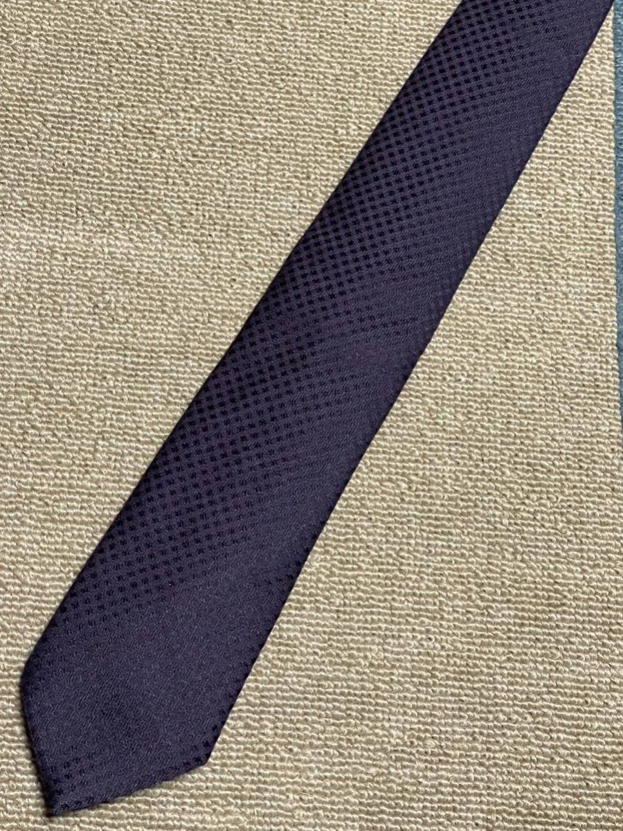 ほぼ未使用 ″Brioni″ ブリオーニ 細身 ドット ブランドネクタイ 211125 ブリオーニ ネクタイ Brioni N-MADISON 最終価格ブリオーニ パープル系