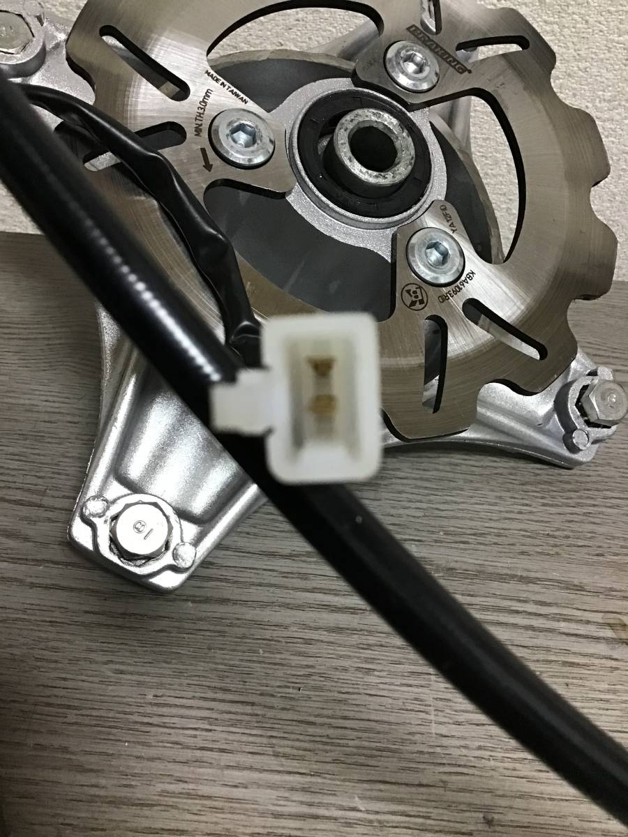ダックス シャリー 4本スポークハブ ディスク化 ブレンボ 2ポット新
