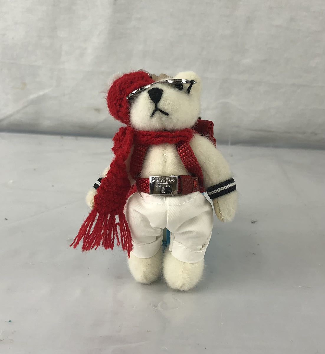 SK333】PRADA プラダ くまモチーフ キーホルダー 白熊 チャーム
