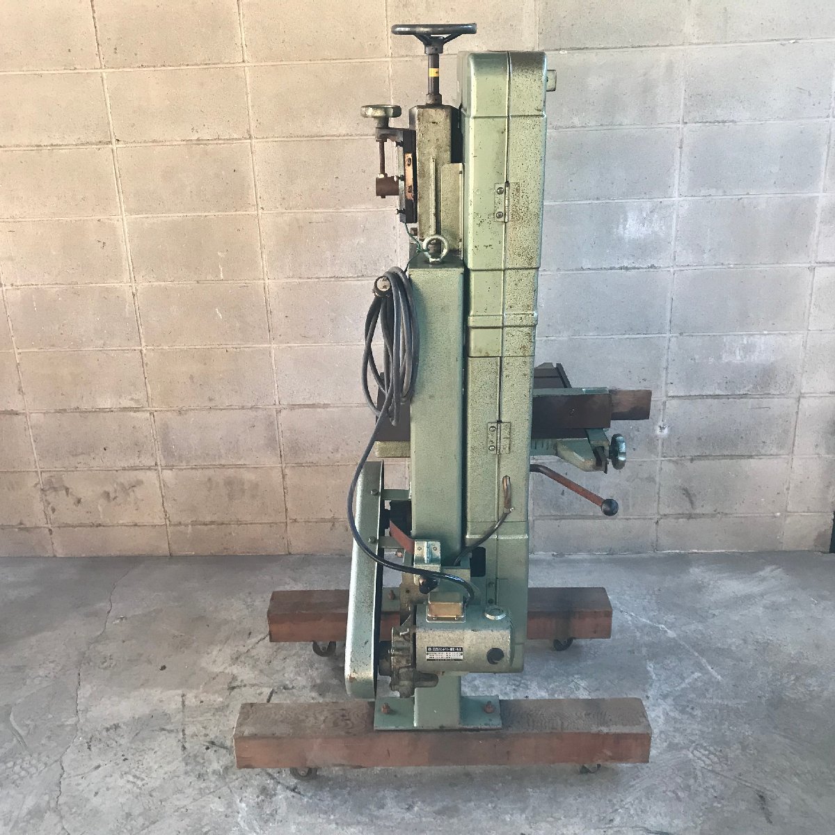 【中古】【動作OK】【店頭引取限定】　HITACHI  バンドソー　B-600A　16500円（税込）2663 Yahoo!オークション - 日立 バンドソー 中古木工機械 B-600A