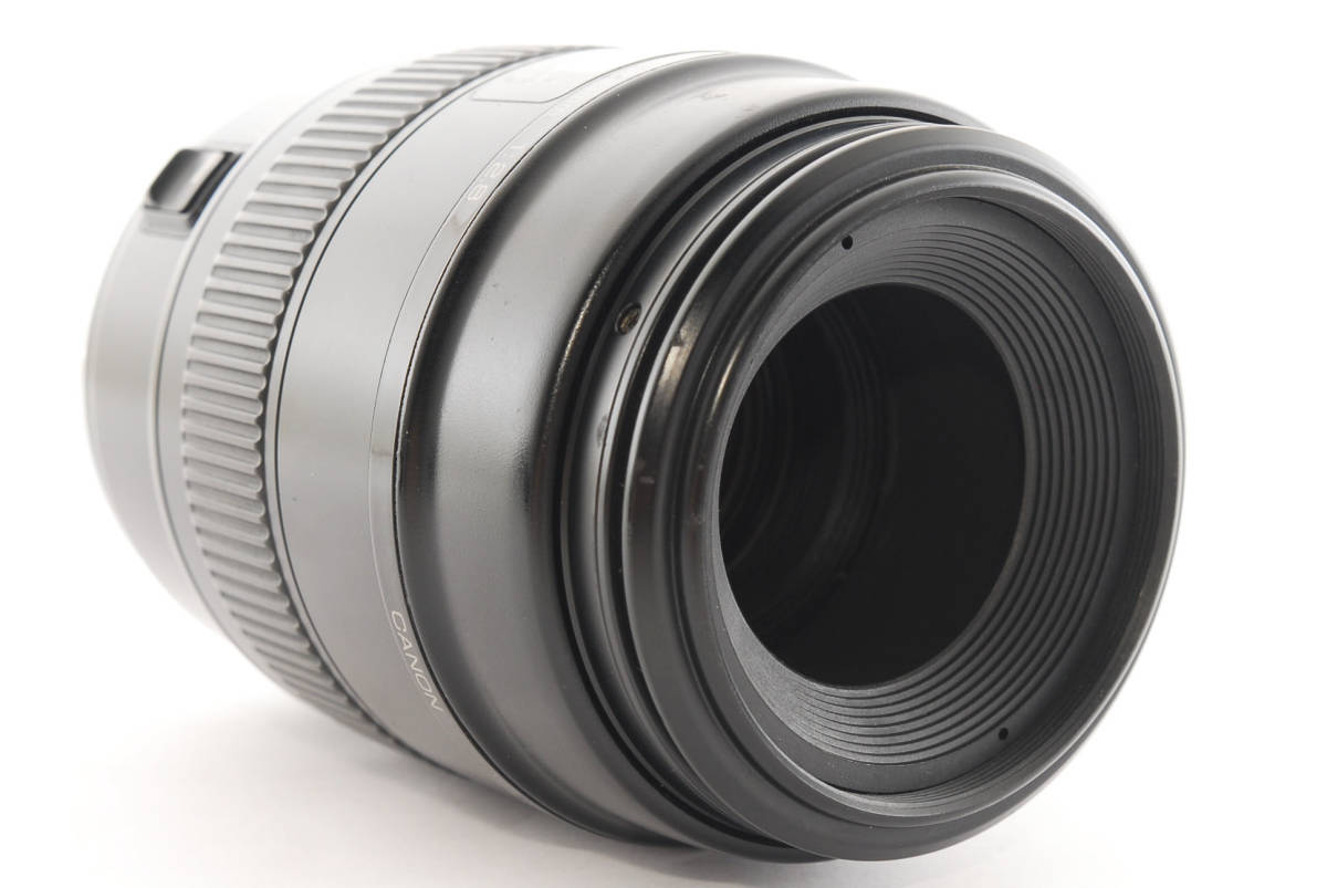 USM EF 100mm Canon Macro F2.8 IS Lens f⁄2.8L f⁄2.8