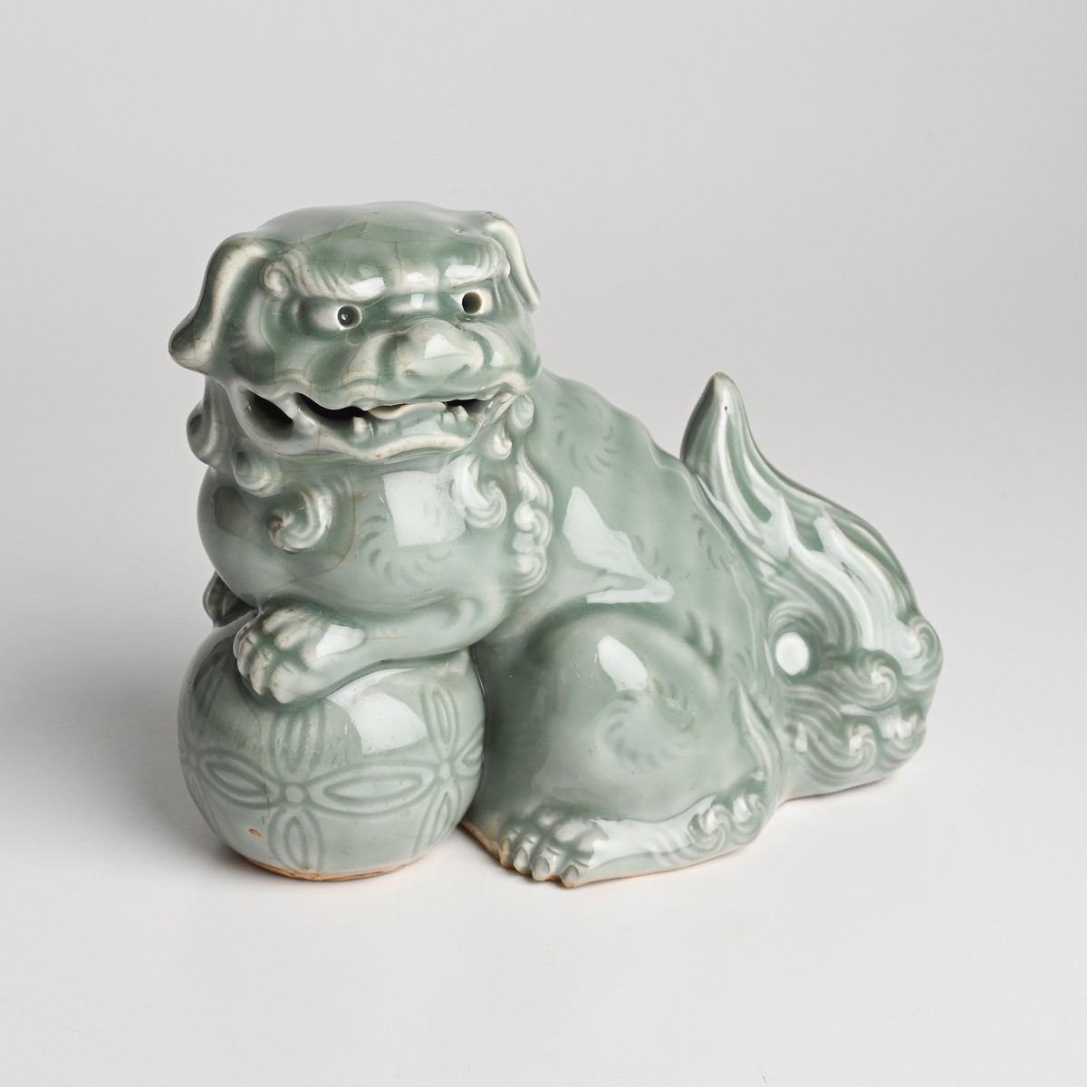 時代物 三田青磁 玉獅子 置物 焼物 置物 オブジェ 縁起物 東洋 古美術 