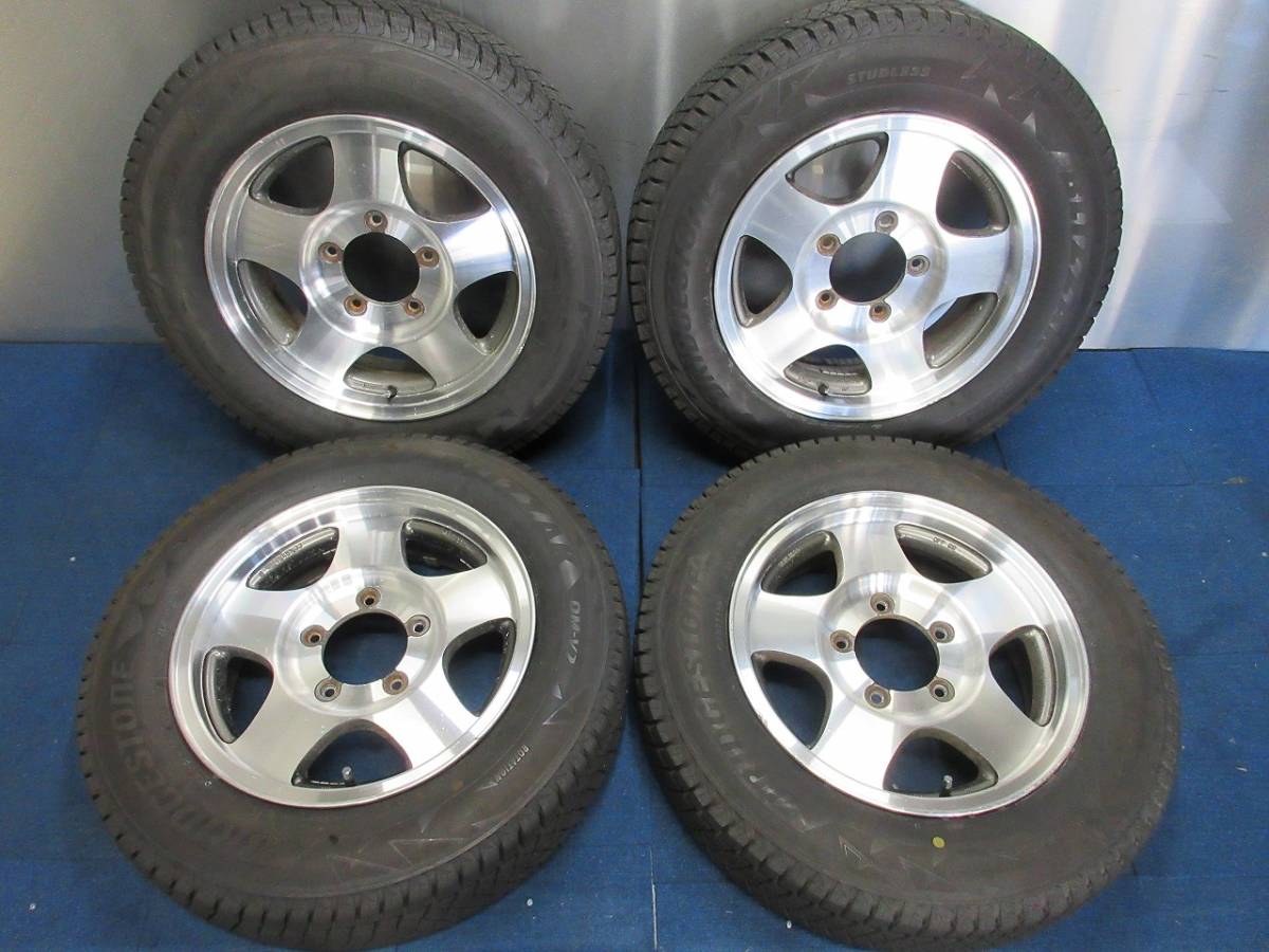 ☆8.5分山☆15年製☆ ブリヂストンBLIZZAK VRX 215⁄60R17 社外