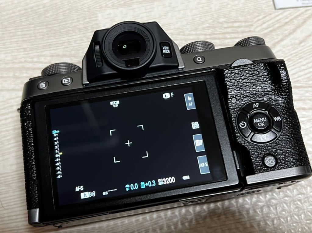 中古美品 おまけ付き FUJIFILM フジフイルム ミラーレス一眼 X-T100 