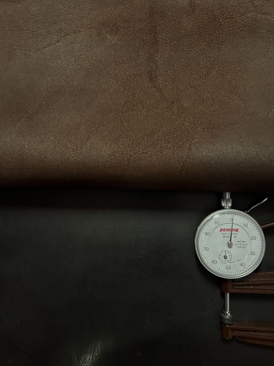 801A①◇馬革 オイルタンニン鞣し 新喜皮革 ブラック系 139dm 約1.2〜1.3㎜前後☆格安
