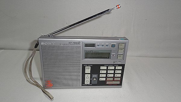 人気，100%新品 SONY ICF-7600D 153KHz 29995KHz/76-108MHz PLLシンセサイザーレシーバー 電池蓋片側欠損/通電受信は一応 きましたがジャンク(一般)｜売買されたオークション情報、yahooの商品情報をアーカイブ公開 - オ 一般