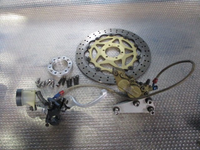 A4AL15 SR400 フロントブレーキ ディスクローター ブレンボキャリパー