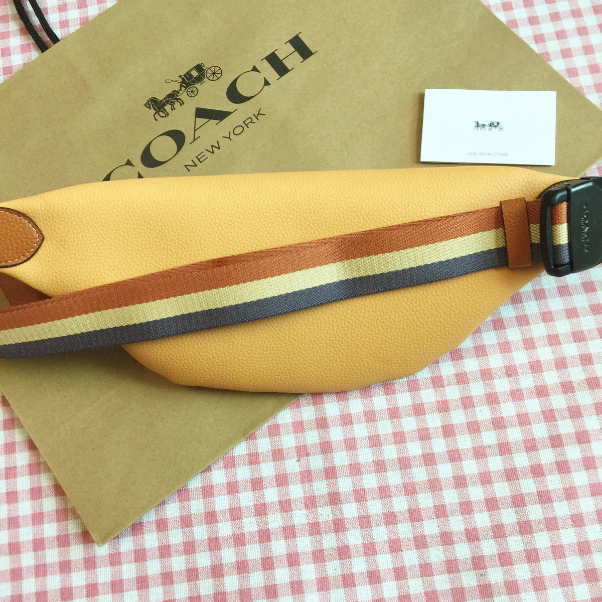 COACH × Disney 白雪姫 ウエストバッグ F72952 中古 COACH × Disney