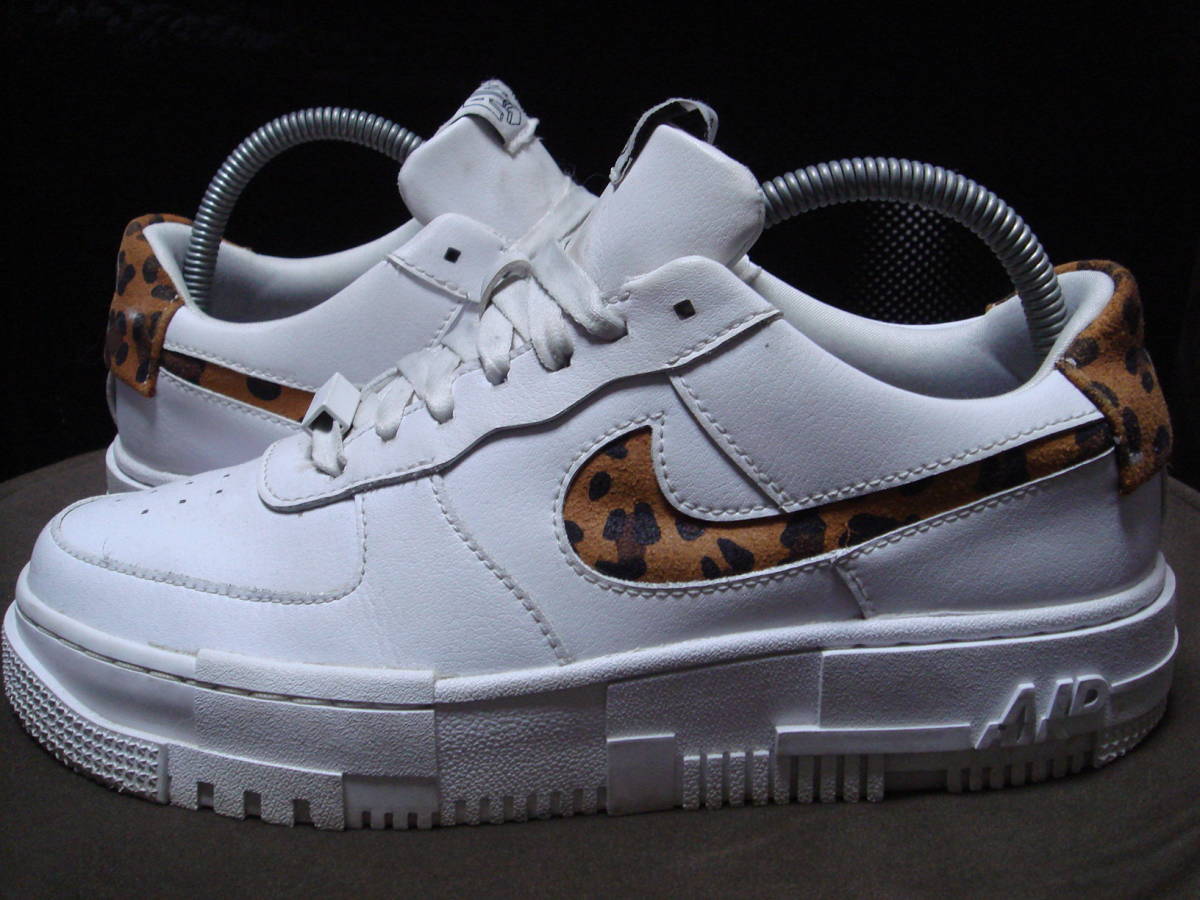 美品 限定 NIKE ナイキ AIR FORCE 1 PIXCEL レオパード 白 ホワイト 25  