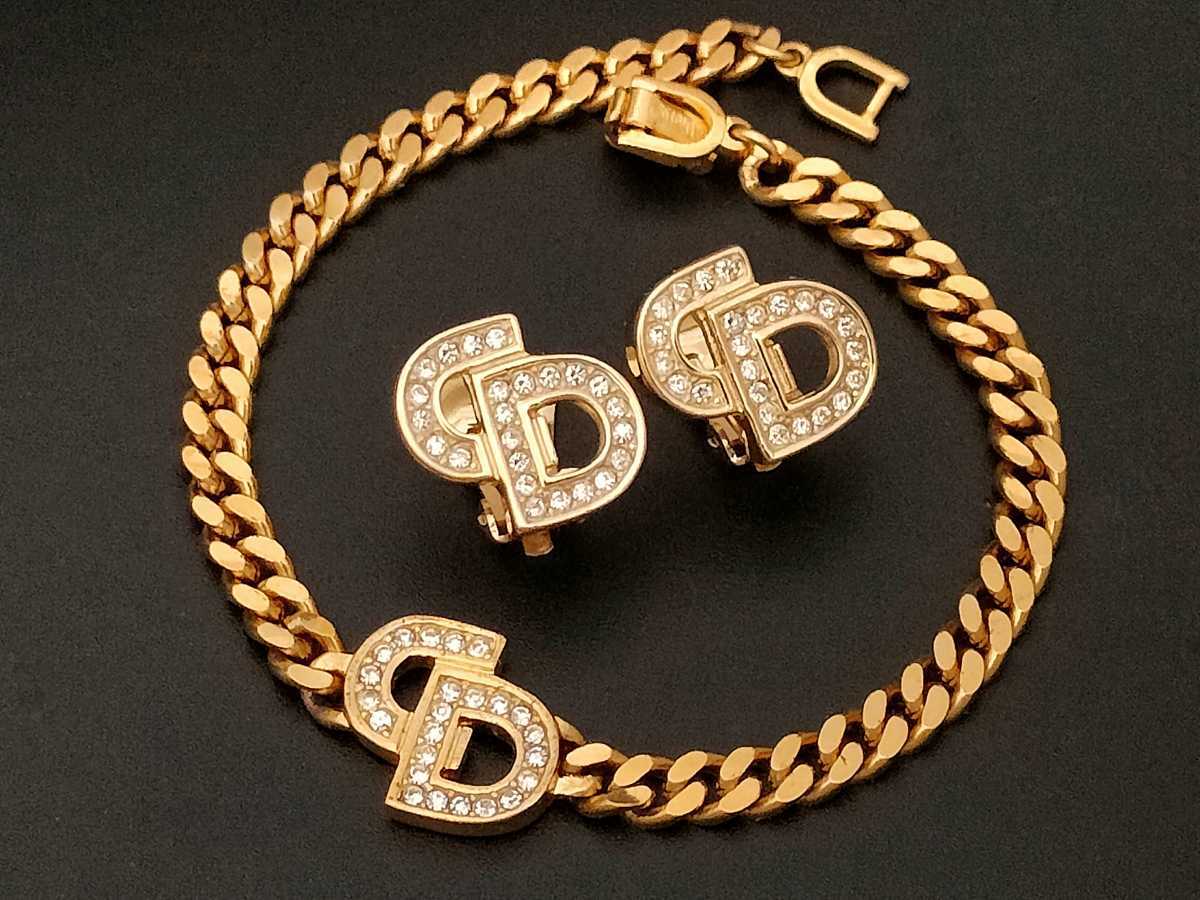 2300045786487_1