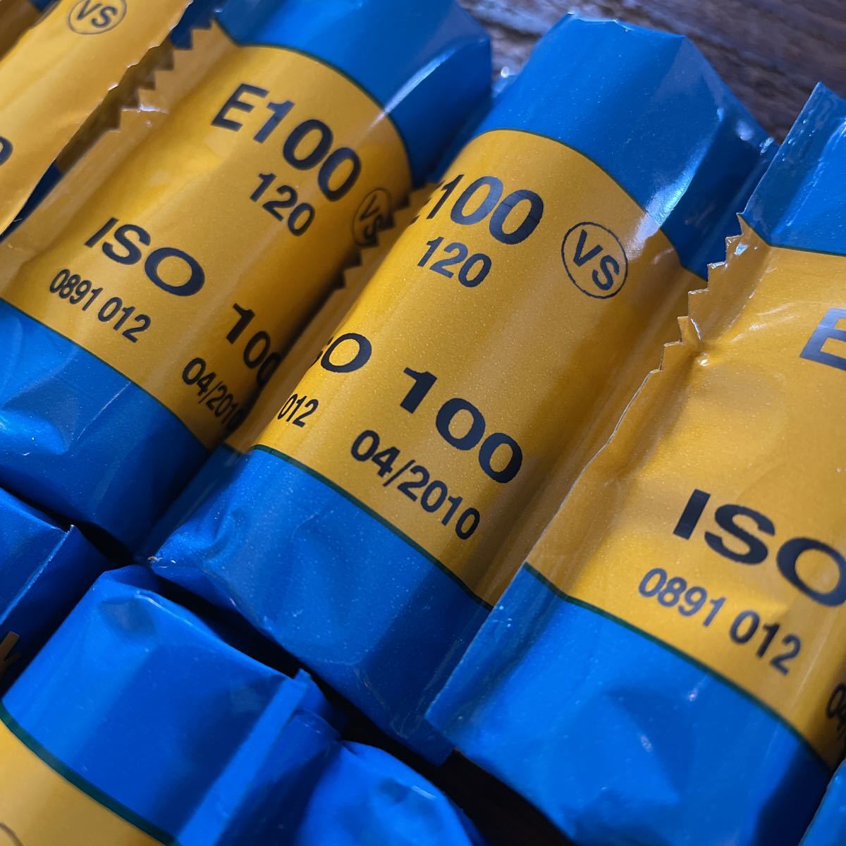 Kodak ブローニー E100VS 0 コダックE100 VS 期限切れブローニーフィルム Yahoo!オークション メルカリ - 期限切れ カラー リヴァーサル リヴァーサルカラー期限切れ120ブローニー 期限切れフィルム 9本セット