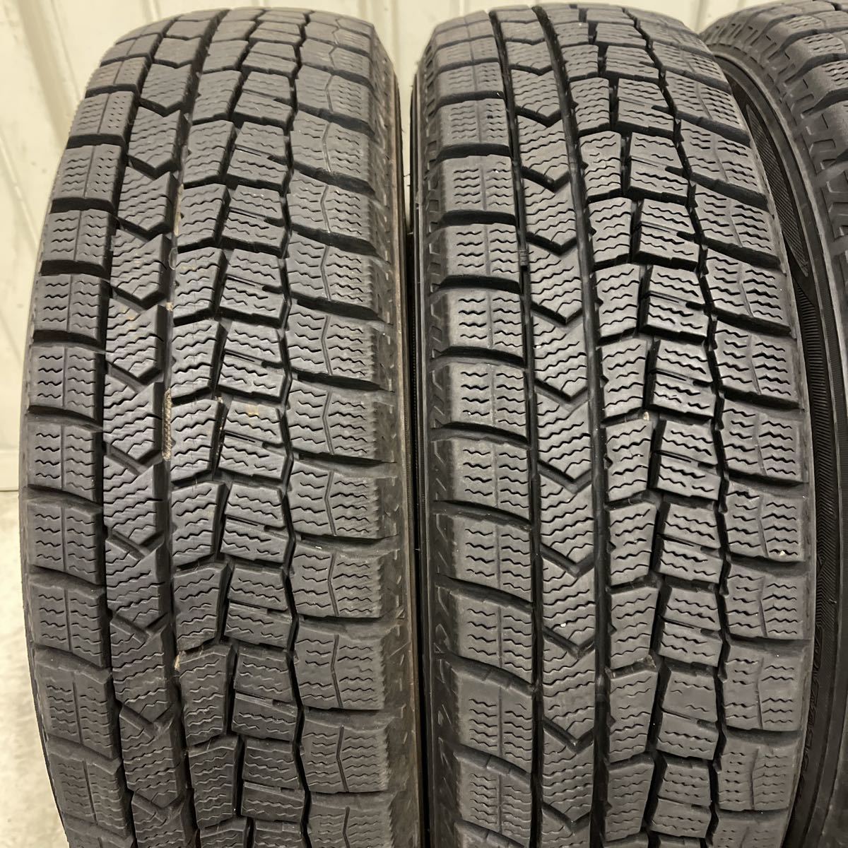 バリ溝‼️ダンロップスタッドレスセット2019年製215/60R16ヴェゼル等 