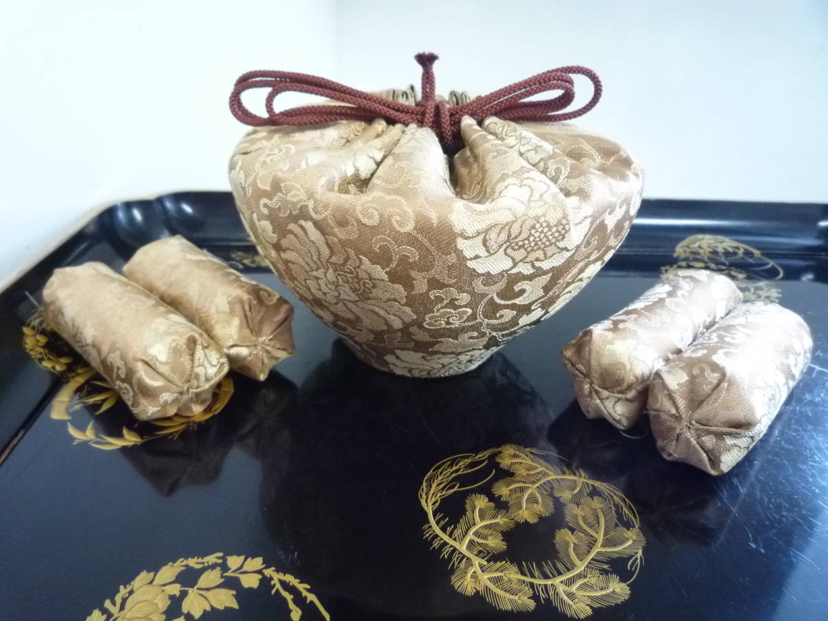  仕覆 しふく 牡丹唐草緞子 ３７cm 四方柱 手縫い 隅立て 御物袋 おしふく 器の保護保存に(茶碗)｜売買されたオークション情報、yahooの商品情報をアーカイブ公開 - オークファン 京焼