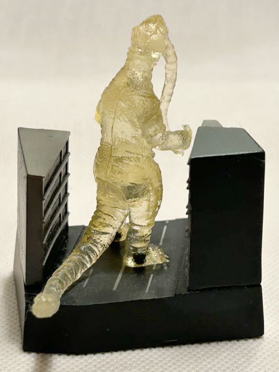 シークレット】帰ってきたウルトラ怪獣名鑑 ☆宇宙から来た透明大怪獣 