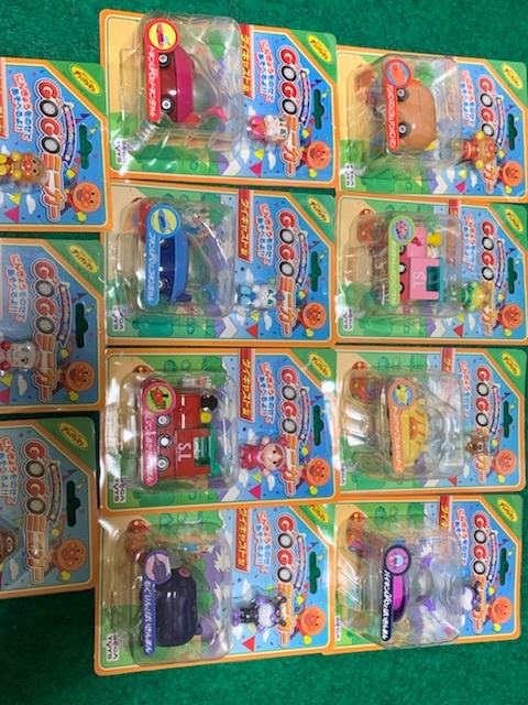 ☆当時物、アンパンマンミュージアム？GO GOミニカー11台セット人形 
