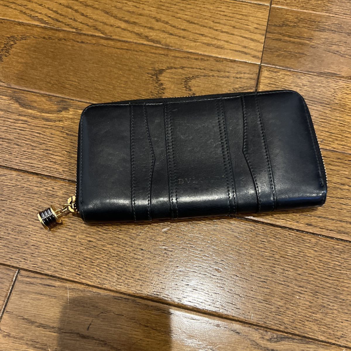 BVLGARI ブルガリ ビーゼロワン ラウンドファスナー 長財布