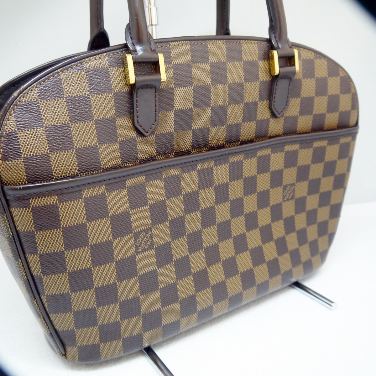 USED品・保管品 Louis Vuitton ルイヴィトン N51282 サリア・オリゾンタル ダミエ エベヌ ハンドバッグ AR0014 レディースバッグ ルイヴィトン Vuitton Louis M41416 キーポルバンドリエール50 ヴィンテージ・中古ルイ・ヴィトン