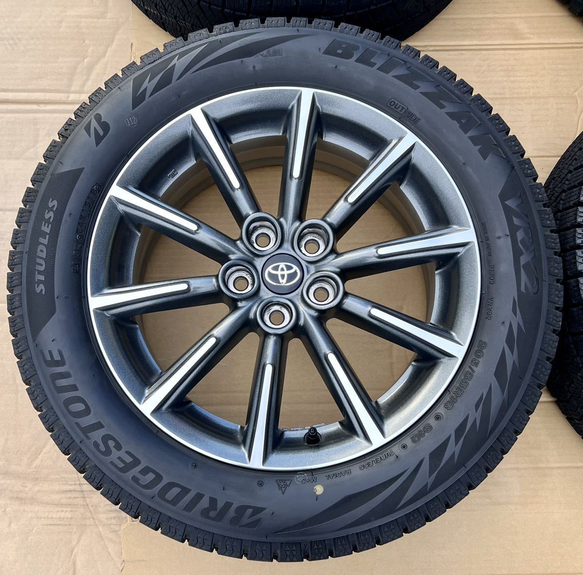 即決◇極上美品◇トヨタ 86 純正ホイール16インチ＋バリ山2018年製造 