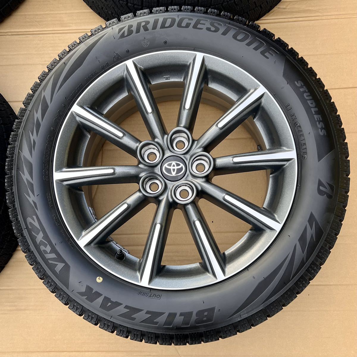 トヨタ86 純正ホイル ブリヂストン ブリザック VRX2 215/45R17｜タイヤ 