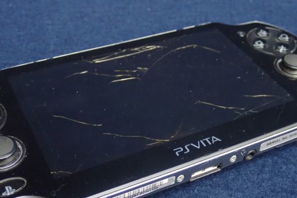 Vita PlayStation Sony Black 3G&frasl;Wi-Fiモデル Model &frasl; Crystal com: Wi-Fi 3G ブラック vita PCH-1100 #G4 A