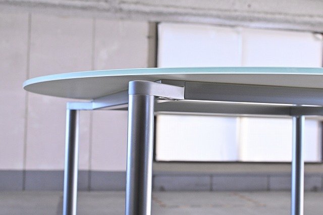 高品質，お買い得 Fritz Hansen/フリッツ ハンセン PELIKAN DESIGN/ペリカンデザイン 33万 PLANO/プラーノ ラウンドテーブル ガラストップ ダイニング(フリッツハンセン)｜売買されたオークション情報、yahooの商品情報 フリッツハンセン