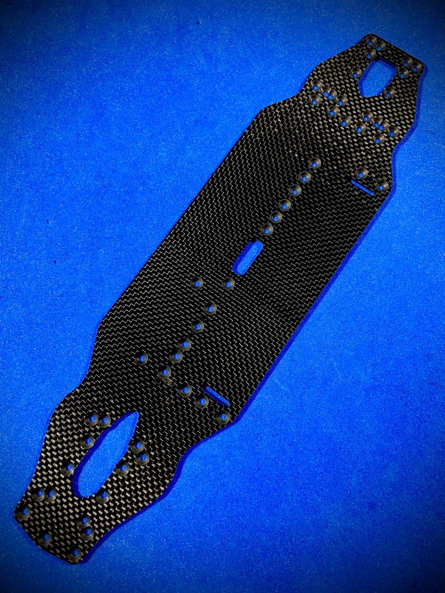 XRAY T4 2020 メインシャーシ　2.2㎜　艶あり平織カーボン　蕨山 XRAY T4 2020 メインシャーシ 2.2㎜ 艶あり平織カーボン 日本製 蕨山