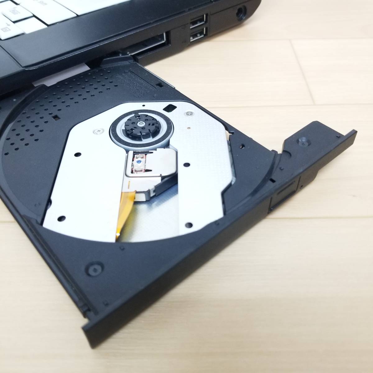 ☆美品☆高性能i3搭載/HDD500GB/メモリ4GB/Office/Win11/FMVNA6GE(D123)