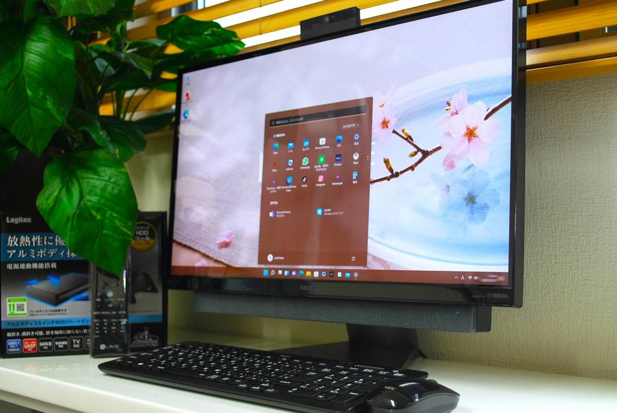 [Windows11] 23.8型LAVIE desk all in one /超高速SSD+外付HDD/