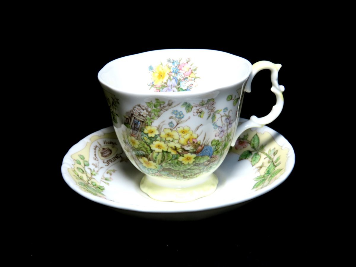 ブランブリーヘッジ ロイヤルドルトン Doulton EnglandRoyal カップ