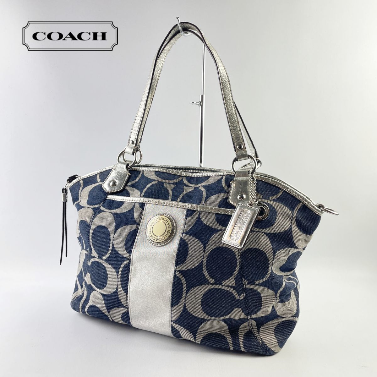美品 COACH コーチ ハンドバッグ トートバッグ シグネチャー デニム 本 