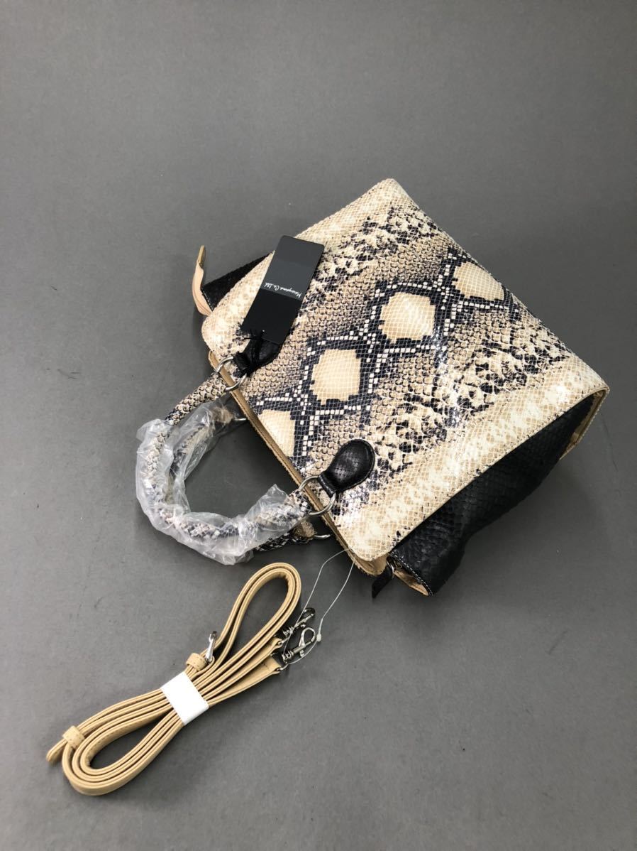 Hl13《新品保管品》パイソンレザー ハンドバッグ ショルダーバッグ 2way ベージュ×ブラック ジップ開閉 レディース 女性用 STYLE DELIフリルラインカットソートップス／ライトグレー・Fサイズ clear マダムグレ ハンドバッグ エレファント